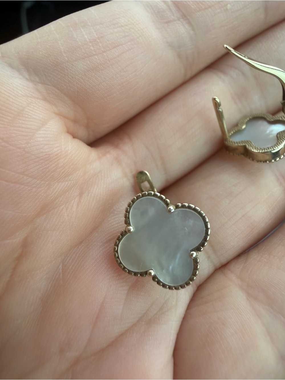 Mother-of-Pearl Clover Stud Earrings - sterling Silver gold plated